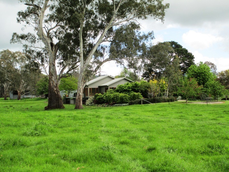 32 McMartins Road, Alexandra VIC 3714