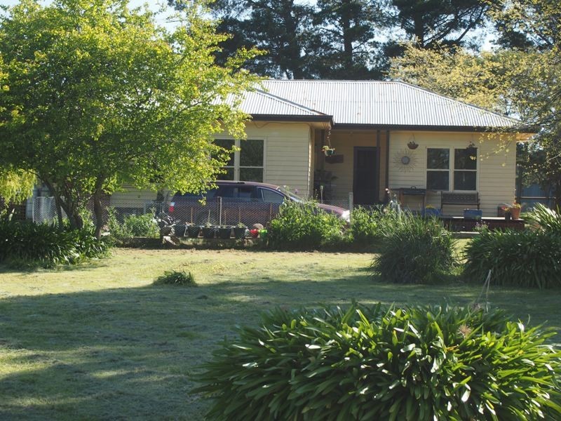 - Ingleston – Settlement Road, Ballan VIC 3342