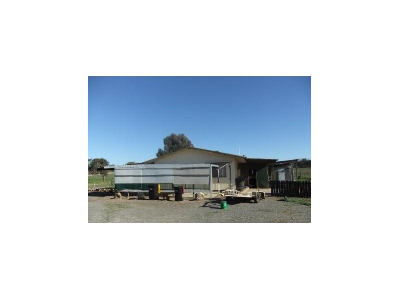 155 Old Wedderburn Road, St Arnaud VIC 3478