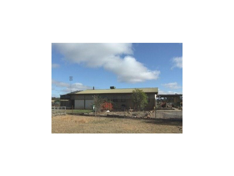 155 Old Wedderburn Road, St Arnaud VIC 3478