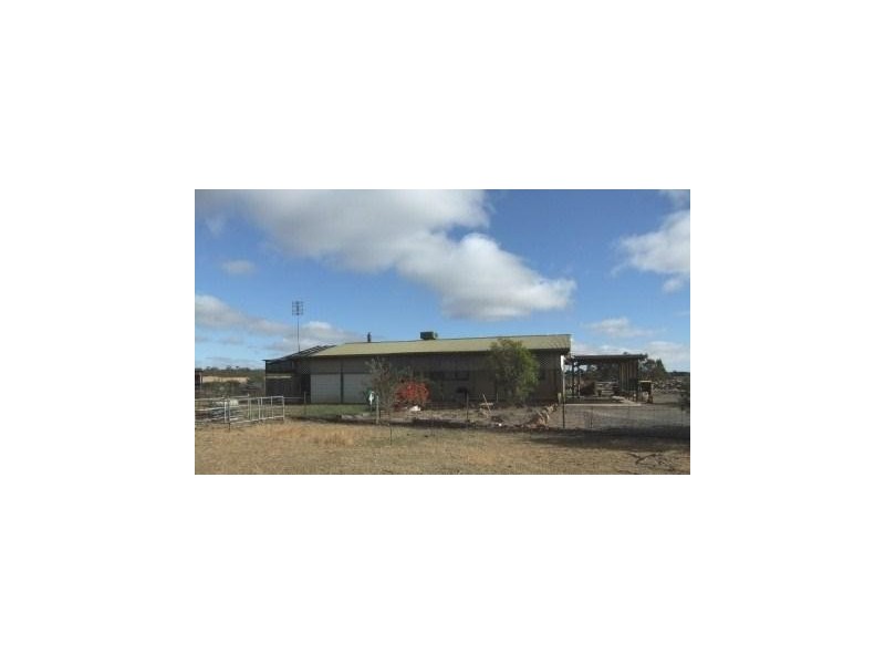 155 Old Wedderburn Road, St Arnaud VIC 3478
