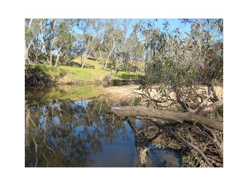 2A Lyall Rd, Redesdale VIC 3444