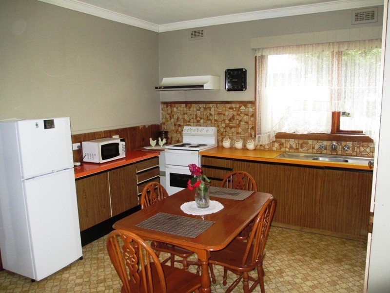 16 McKenzie St, Alexandra VIC 3714