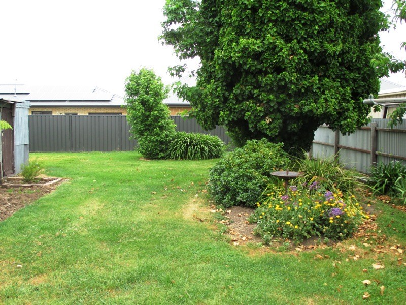 16 McKenzie St, Alexandra VIC 3714