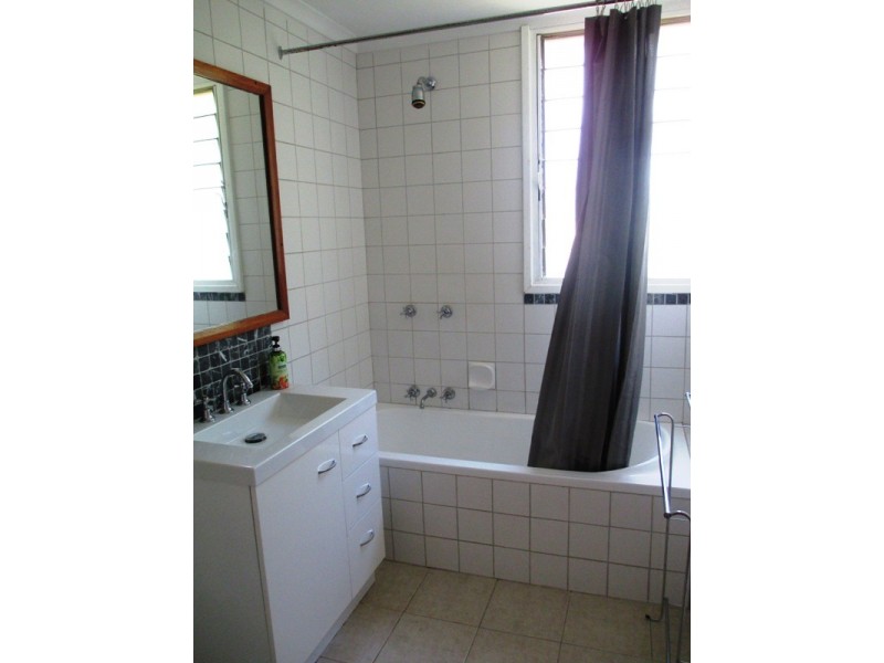 19 Seventh St, Eildon VIC 3713