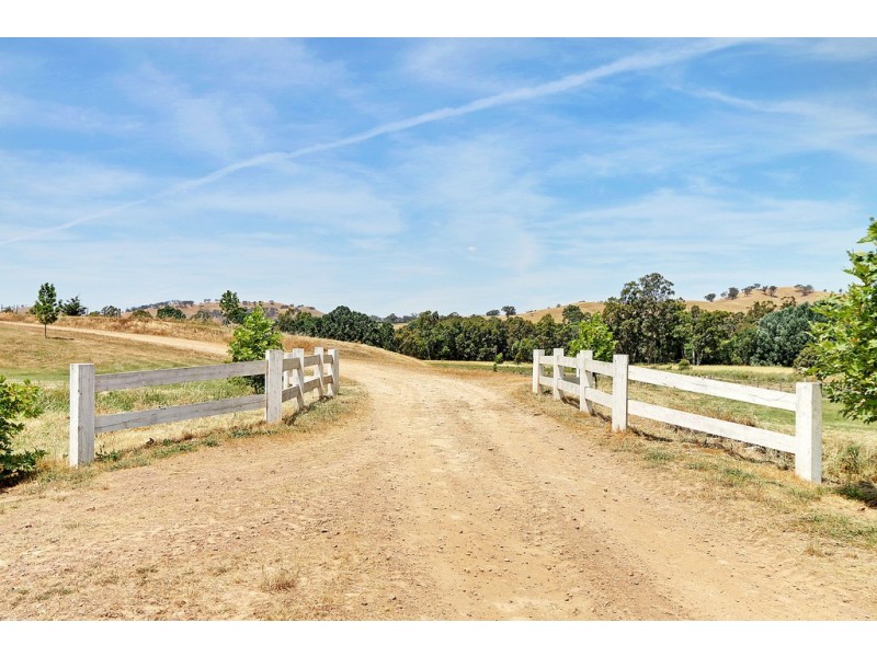 60 Nicholson Road, Yarck VIC 3719