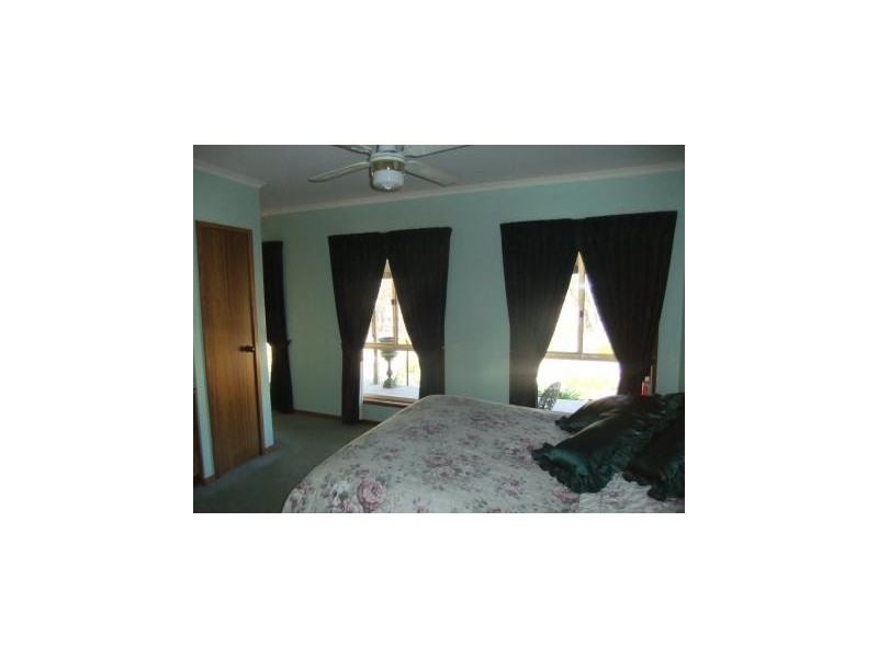 140 Lock Road, St Arnaud VIC 3478