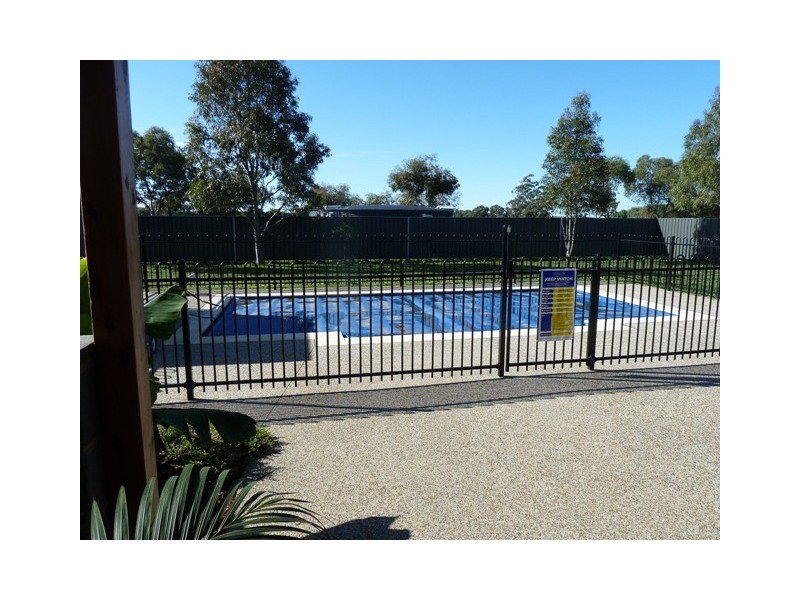 17 Cohen Street, Rochester VIC 3561