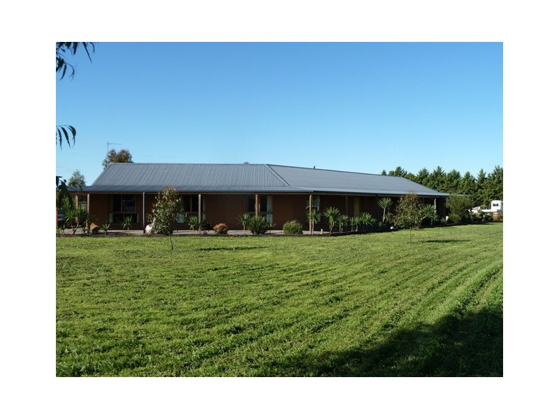 17 Cohen Street, Rochester VIC 3561