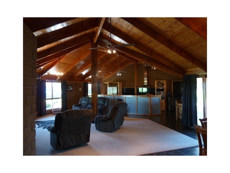 17 Cohen Street, Rochester VIC 3561