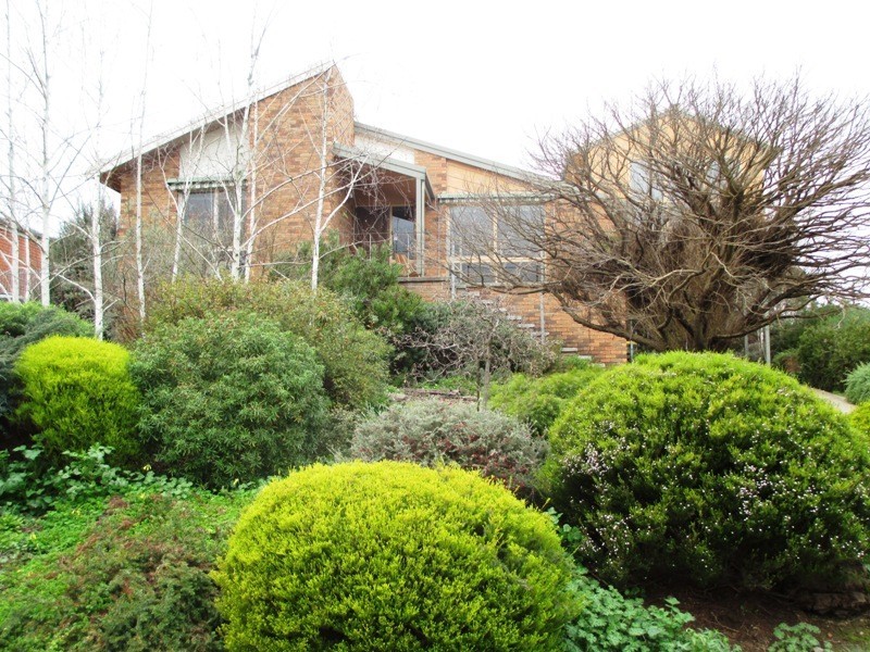 15 Villeneuve St, Alexandra VIC 3714