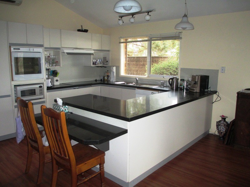 15 Villeneuve St, Alexandra VIC 3714