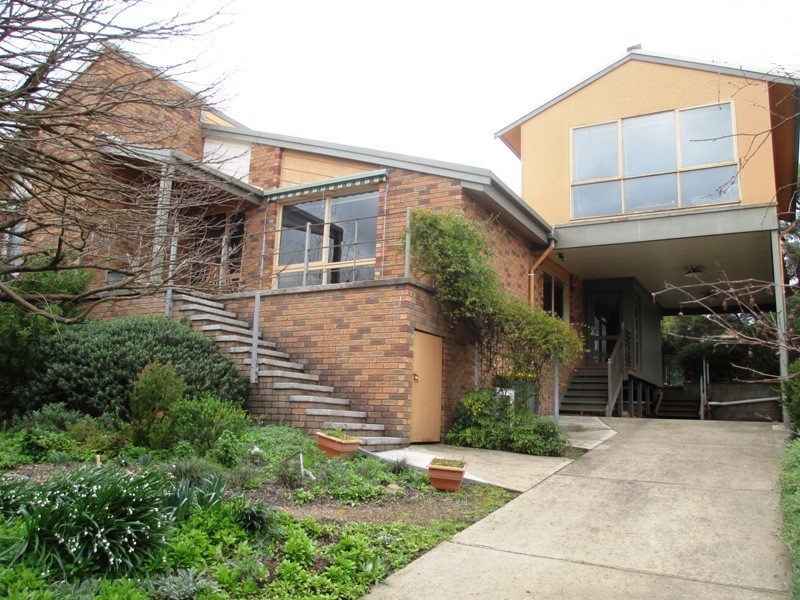 15 Villeneuve St, Alexandra VIC 3714