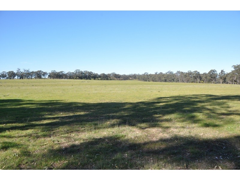 345 Angle Rd, Murchison VIC 3610