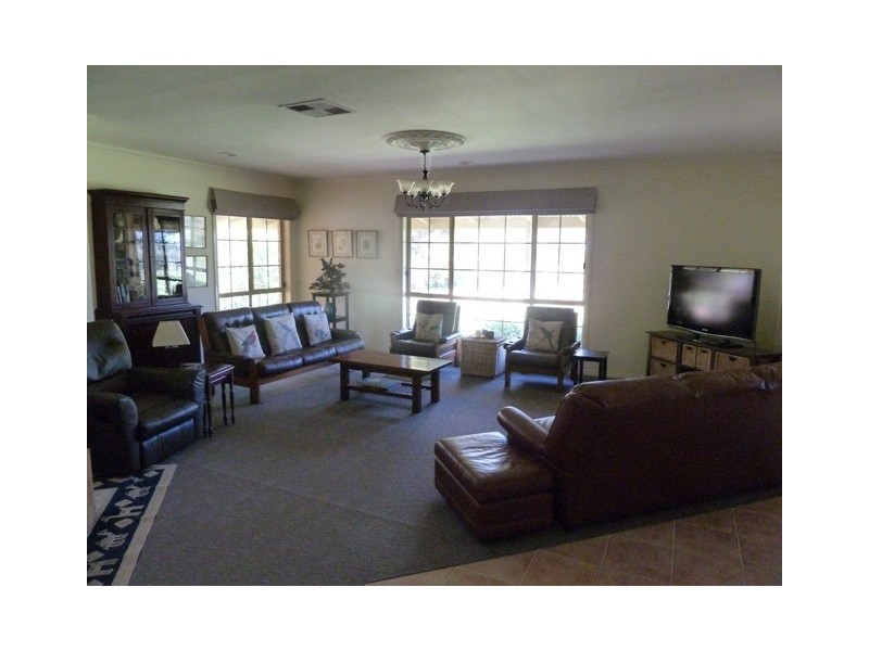 . Perricoota Road, Moama NSW 2731