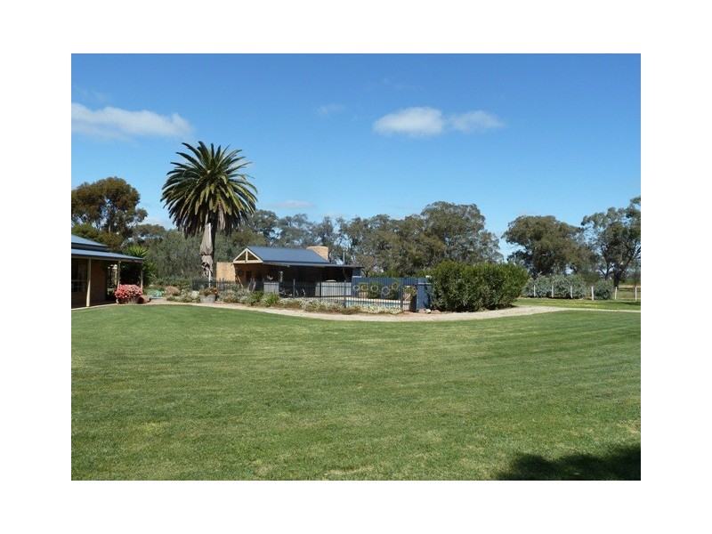 . Perricoota Road, Moama NSW 2731