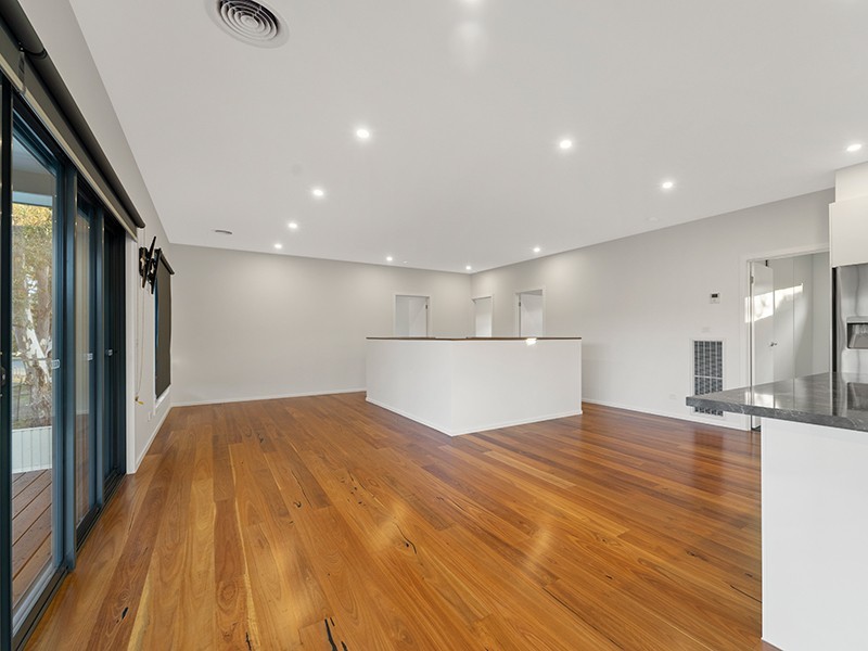 8 George St, Alexandra VIC 3714
