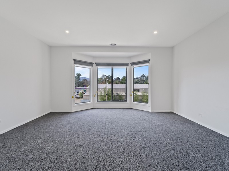 8 George St, Alexandra VIC 3714