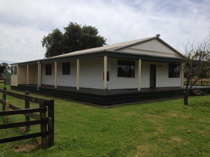 215 Eight Mile Road, Nar Nar Goon VIC 3812