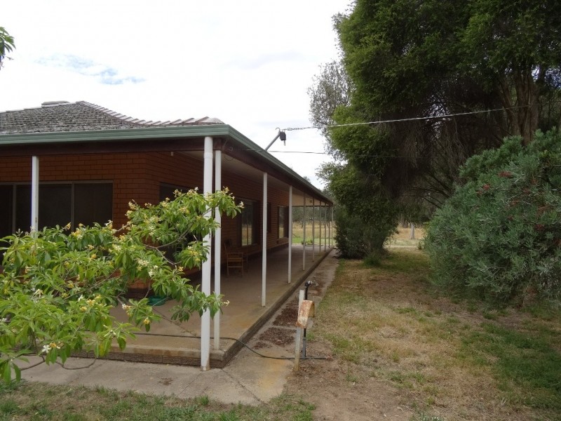112 Arundels Lane, Wangaratta South VIC 3678