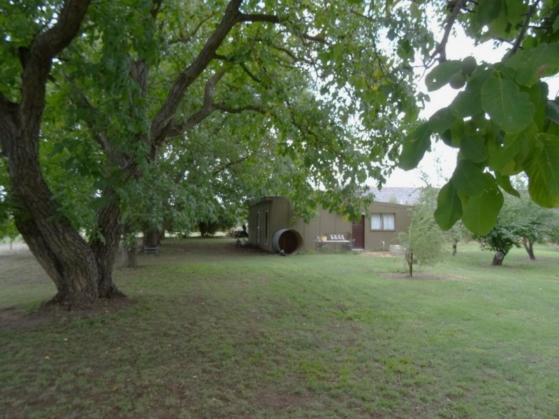 2035 Wangaratta-Whitfield Road, Docker VIC 3678