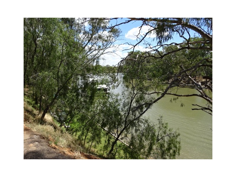 60 Point Road, Echuca VIC 3564