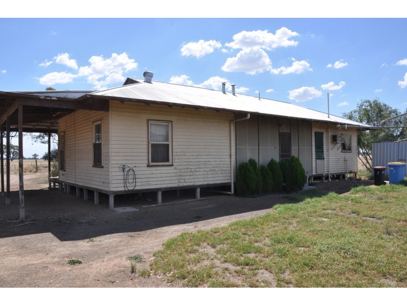 1160 Sidebottoms Road, Pine Lodge VIC 3631