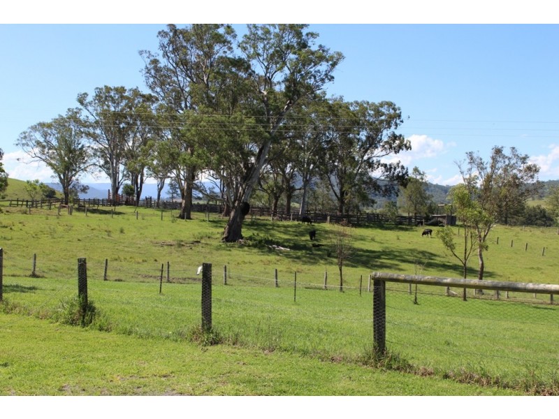- Salisbury Road, Dungog NSW 2420