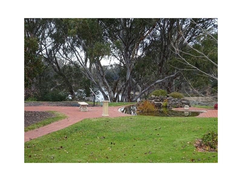 575 Perricoota Road, Moama NSW 2731