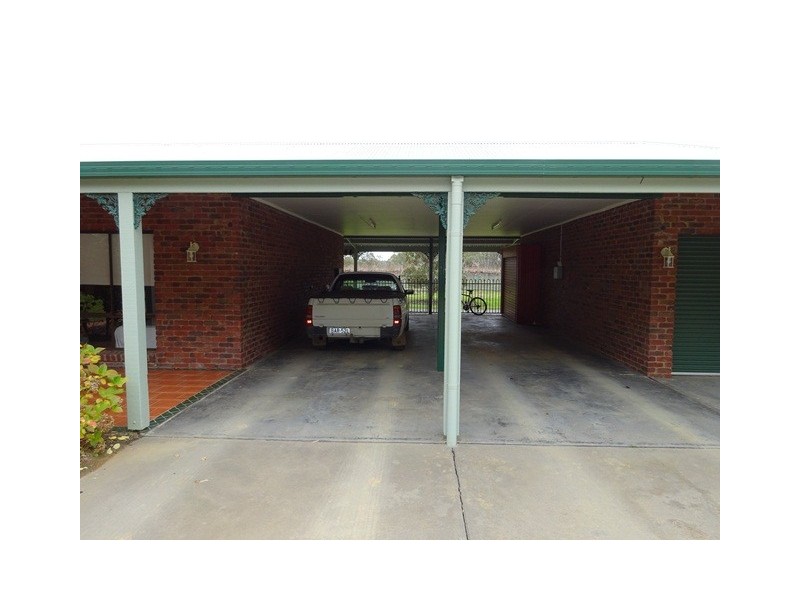 575 Perricoota Road, Moama NSW 2731