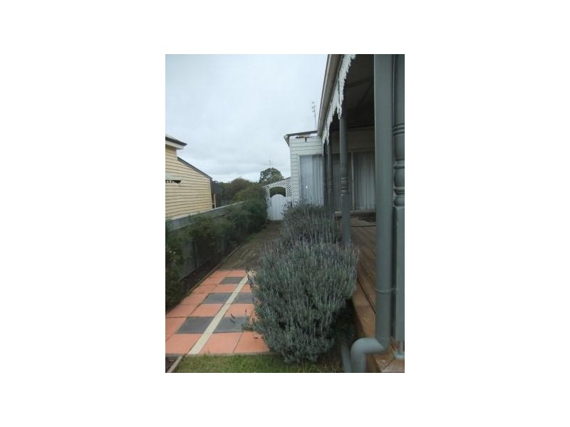 23 Queens Avenue, St Arnaud VIC 3478