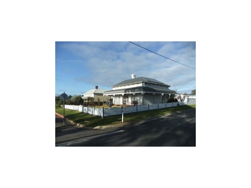 23 Queens Avenue, St Arnaud VIC 3478