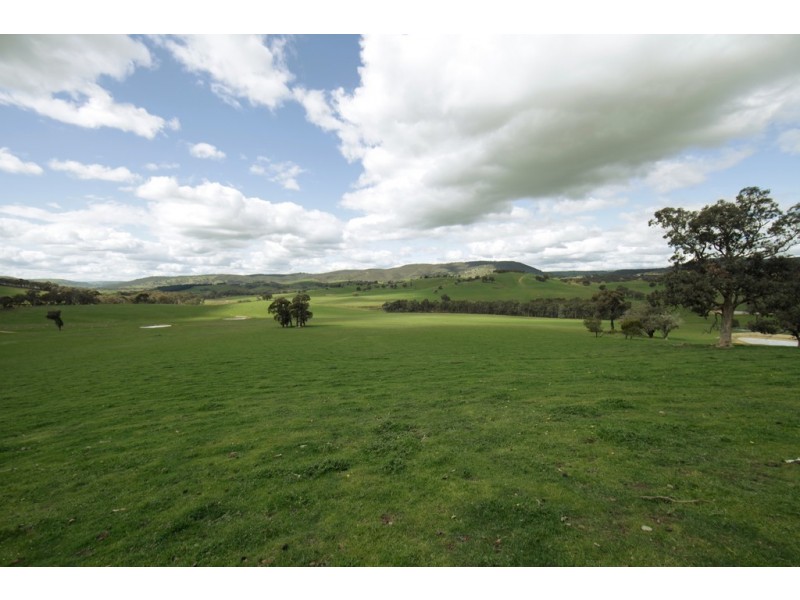 1030 Kobyboyn Road, Whiteheads Creek VIC 3660