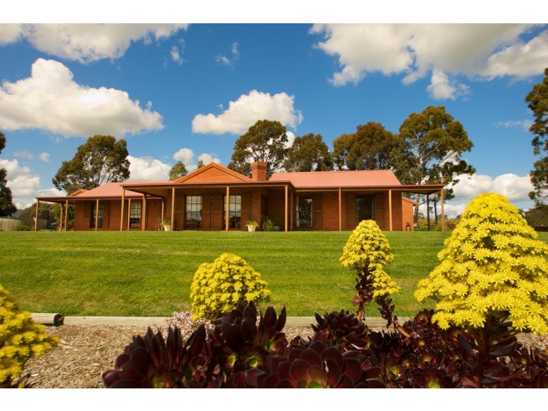 1030 Kobyboyn Road, Whiteheads Creek VIC 3660
