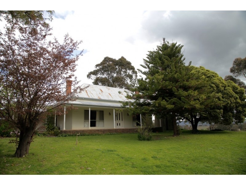 1030 Kobyboyn Road, Whiteheads Creek VIC 3660