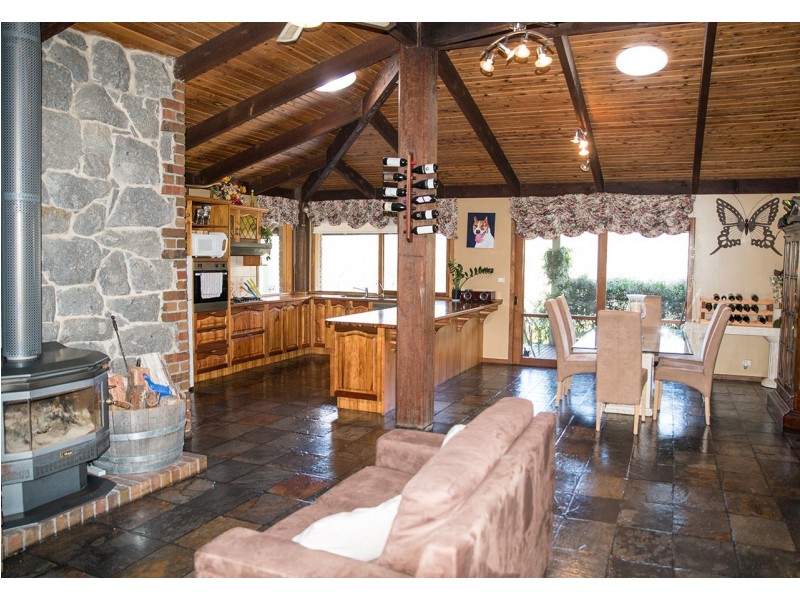 116 Snobs Creek Road, Eildon VIC 3713