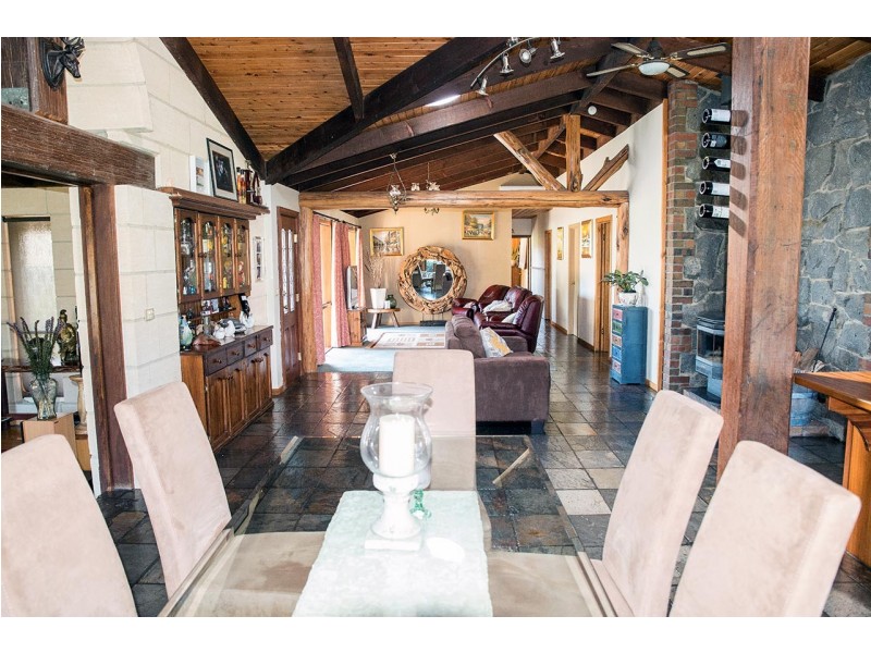 116 Snobs Creek Road, Eildon VIC 3713