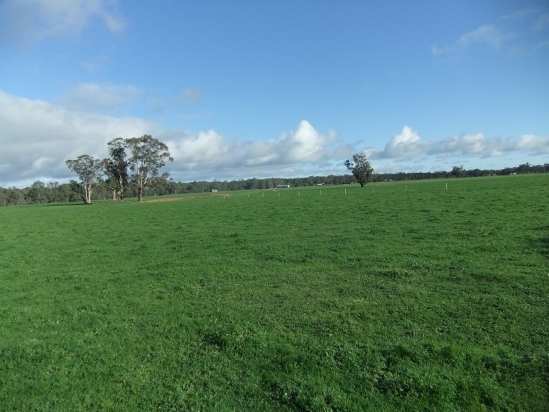 - Dalyenong-Archdale Road, Stuart Mill VIC 3478