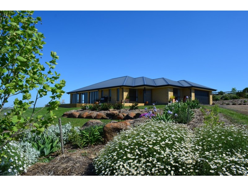 220 Corrigans Lane, Darraweit Guim VIC 3756