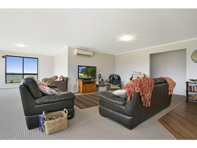220 Corrigans Lane, Darraweit Guim VIC 3756