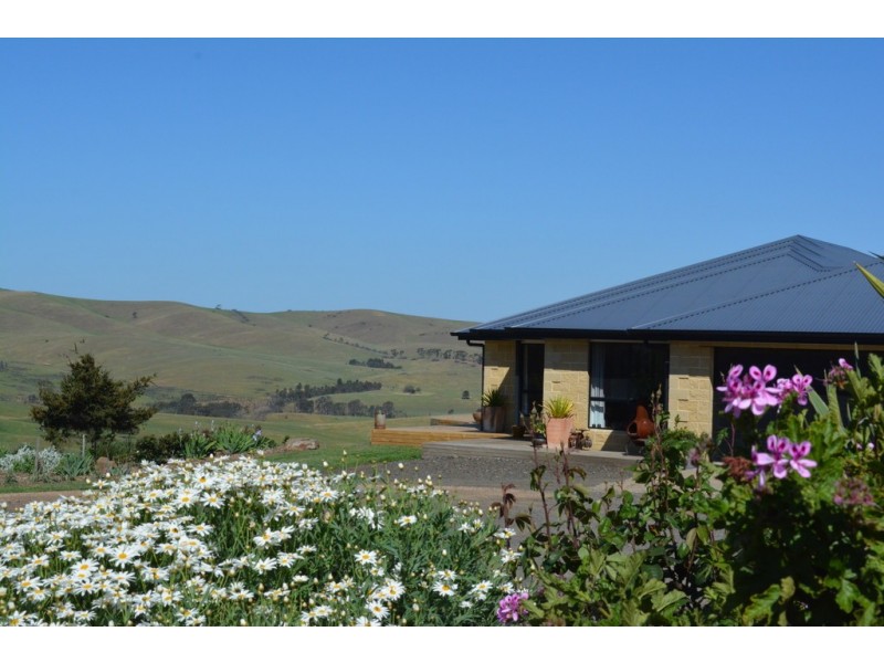 220 Corrigans Lane, Darraweit Guim VIC 3756