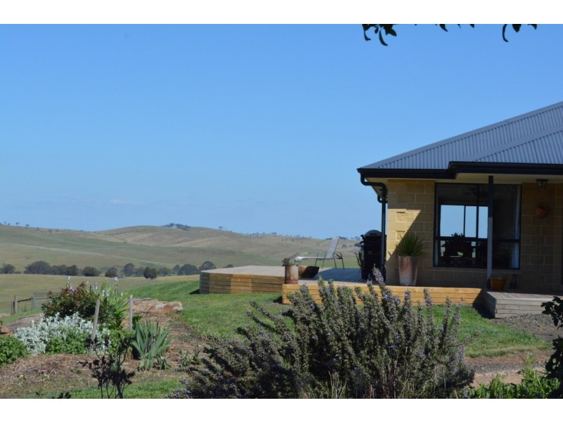 220 Corrigans Lane, Darraweit Guim VIC 3756