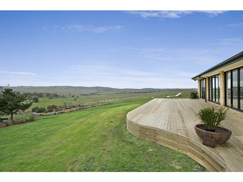 220 Corrigans Lane, Darraweit Guim VIC 3756