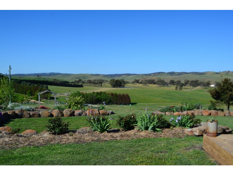 220 Corrigans Lane, Darraweit Guim VIC 3756