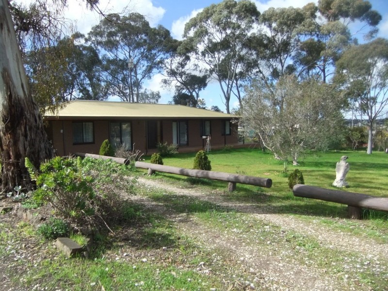 54 North Western Road, St Arnaud VIC 3478