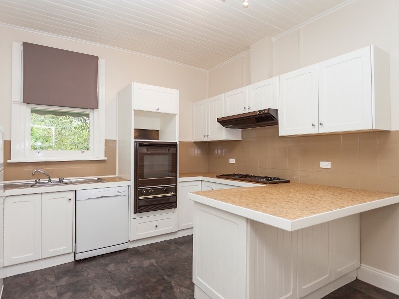 4 Aitken St, Alexandra VIC 3714