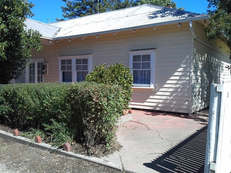 4 Aitken St, Alexandra VIC 3714