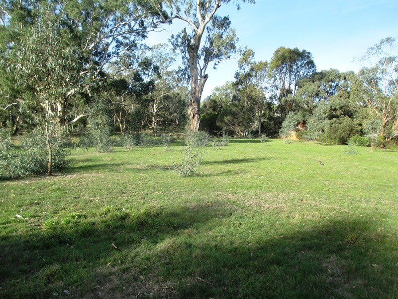 70 Halls Flat Road, Alexandra VIC 3714