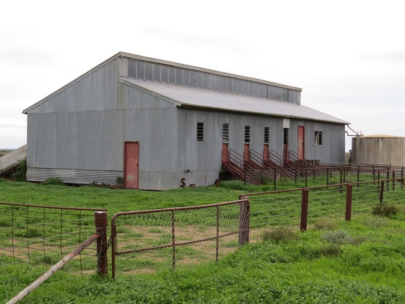 - Thelangerin Road, Hay NSW 2711