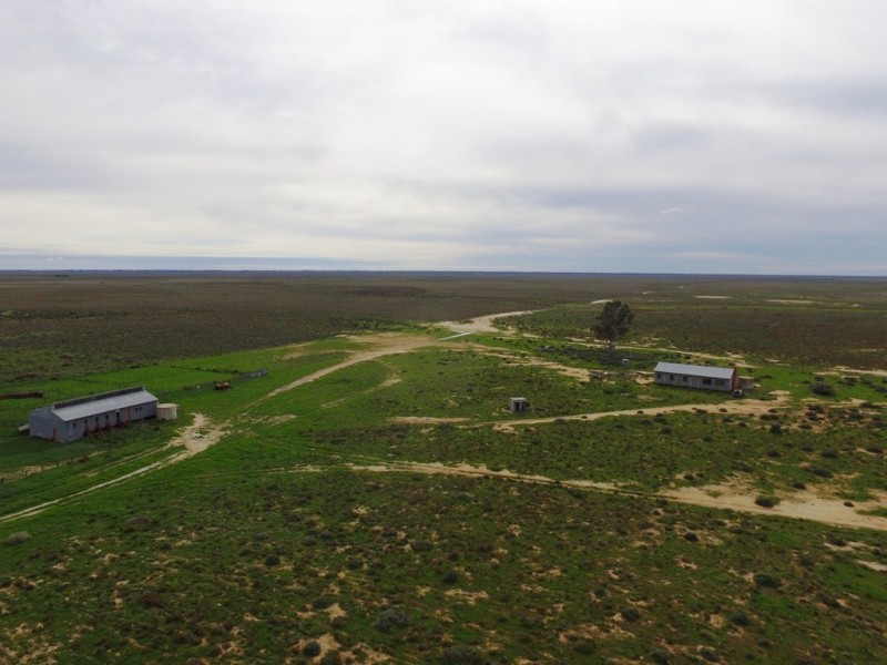 - Thelangerin Road, Hay NSW 2711